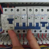 برقکارساختمان،تجاری،رفع اتصالی،نصب دوربین،دزدگیر