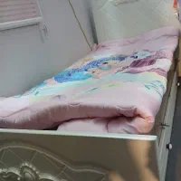 تخت و دراور