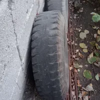 تایر وسازه وچادر بالای اتاق عقب نیسان