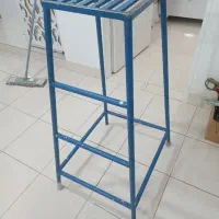 چهار پایه آهنی
