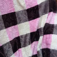 پتو مسافرتی با طرح و رنگهای جذاب