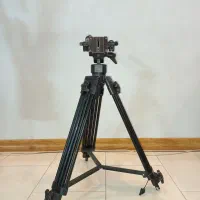 سه پایه دوربین