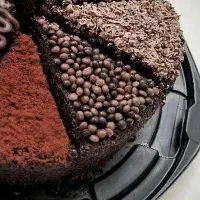 تولید انواع کیک خیس ، شیرینی ، رولت