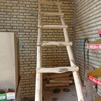 نردبان چوبی