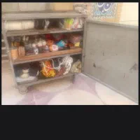 قفسه فلزی درب دار