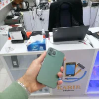 آیفون 13 پرومکس در حد خشک