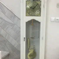 ساعت چوبی سفید