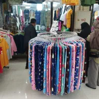 فروش اجناس مغازه با ملزومات و جنس در بازارچه