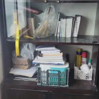 کمد شیشه ای