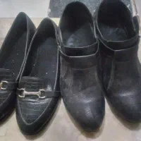 دوعدد کفش|کیف، کفش، کمربند|خوی, |دیوار