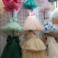 اجاره و فروش لباس عروس بچگانه ومجلسی|کفش و لباس بچه|مشهد, عامل|دیوار