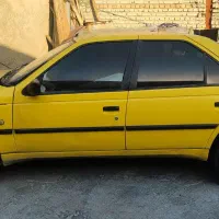 پژو زرد بیرون شهری.