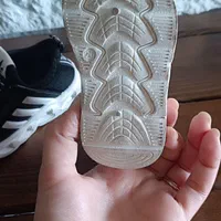 کفش بچه درحدنو فقط دوبار پا خورده اونم تو بقل|کفش و لباس بچه|ورامین, ورامین|دیوار