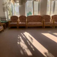 یه دست مبل8نفره با12عدد صندلی و تعدادی میز