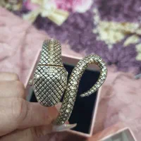 ساعت دستبند ماری مارک GUCCI بسیار زیبااصل نگین دار|ساعت|کرج, شهرک بنفشه|دیوار
