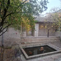 سالن کار و سفارش گیر