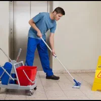 سرایدار آموزشگاه زبان