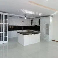 ۹۰ متر اردلان بازسازی شده رو به آفتاب