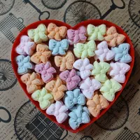 قند و نبات و آبنبات رنگی