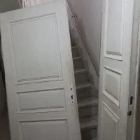 در تمام چوب