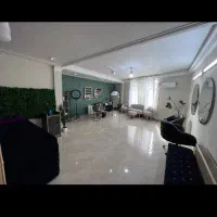 واحد تجاری در مجتمع پزشکی
