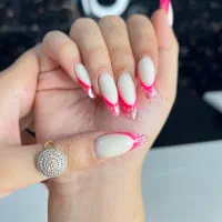 آموزش کاشت ناخن