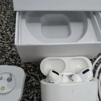 ایرپاد پرو آیفون با کابل شارژر