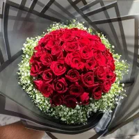 دسته گل رز هلندی مستقیم از بازار گل