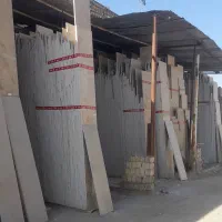 سنگ نما تروارتن کاشان، مرمریت پرطاووسی ارسنجان