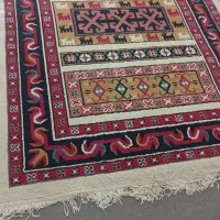 فرش ۴ متری، بدون لک و مشکل، طرح سنتی