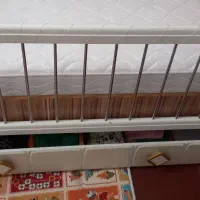 تخت وتشک کودک|تخت و صندلی بچه|اسلامشهر, شهرک امام حسین (میان آباد)|دیوار