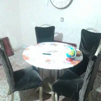 میز ناهار خوری ۴ نفره(کارکرده )