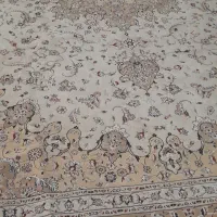 فرش ۱۲متری تمام نخ همراه با اسپری لکه بر فرش کرم