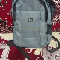 یه عدد کیف مدرسه