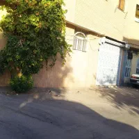 منزل دوطبقه با تجاری