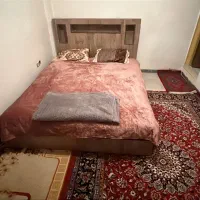تخت دو نفره با تشک فنری