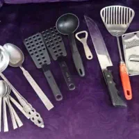 تعدادی وسایل آشپزخانه