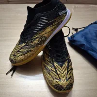 کفش فوتسال نیمه ساق  نو