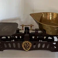 ترازوی آجیل آنتیک کلکسیونی قدمت دار|کلکسیون اشیاء عتیقه|رامسر, |دیوار