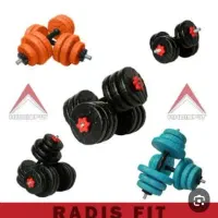 کارمند انبار خانم