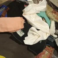 تعدادی لباس‌ نووبچگانه وتعدادی هم روسری وشال زنانه|کفش و لباس بچه|پردیس, فاز ۴|دیوار