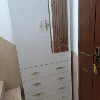 کمد لباس با آویز