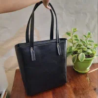 کیف زنانه|کیف، کفش، کمربند|صدرا-فارس, فاز ۲|دیوار