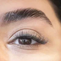 کاشت.اکستنشن.لیفت.اصلاح و قرینگی ابروبا متد روز|خدمات آرایشگری و زیبایی|یزد, |دیوار