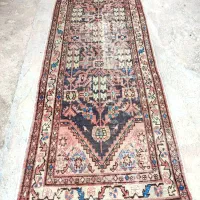 کناره ۱×۳ خیلی قدیمی ی گوشه فرش پارگی داره