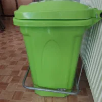 سطل بزرگ پدالی