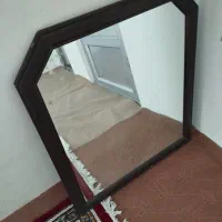 یک عدد آینه|آینه|فلاورجان, |دیوار