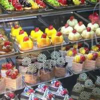 استخدام استادترکاردسرزن قنادی