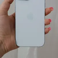 اپل iPhone 15 با حافظهٔ ۲۵۶ گیگابایت