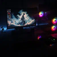 سیستم گیمینگ با مانیتور